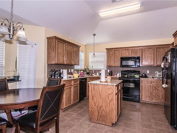 3rd image of 3509 Salt Fork Dr