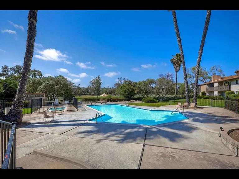 4201 Bonita Rd #137 — Photo 20