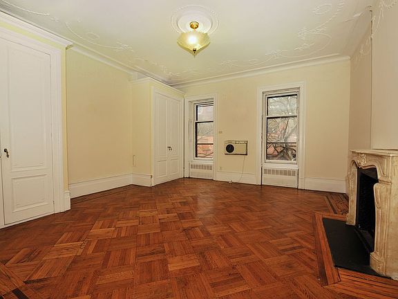 4th image of 129 W 69th St APT 2