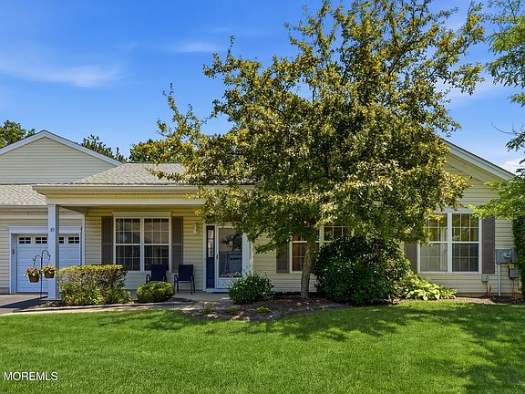 2nd image of 83 Jadelawns Drive