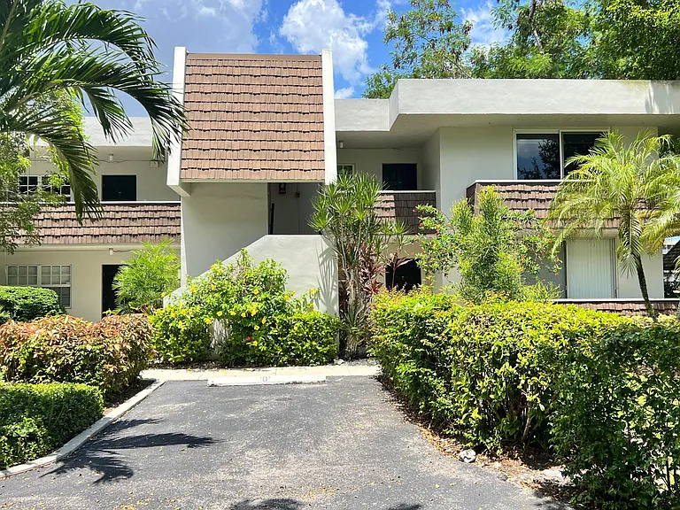 4017 N Cypress Dr #101 — Photo 1