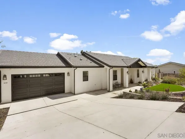 1672 Citrus Hills Ln, Escondido, CA 92027