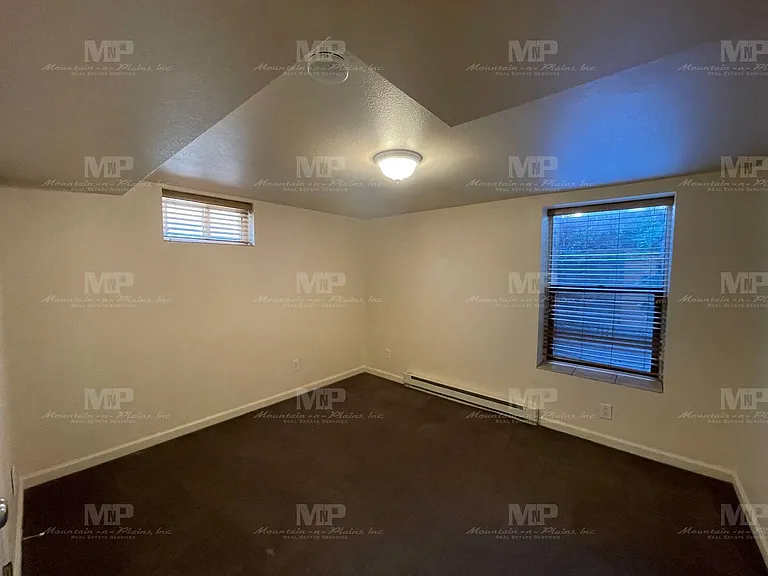 611 1/2 S Grant Ave — Photo 3