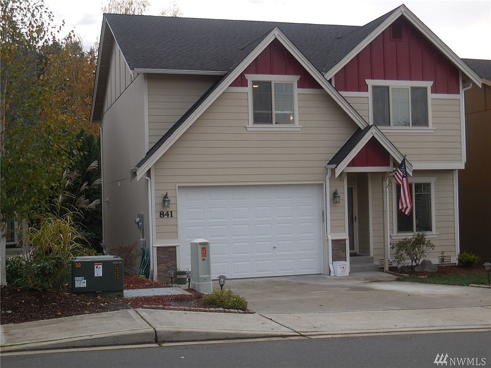 1st image of 841 NW Snow Creek Way