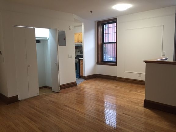 3rd image of 92 Gates Ave APT 1B