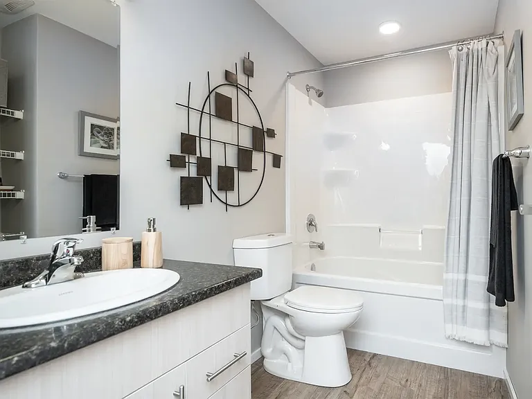 745 Ballantrae Dr — Photo 7