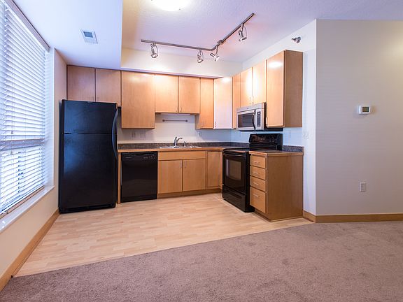 4th image of 2600 University Ave SE APT 215