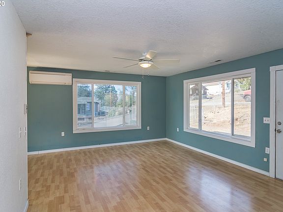 4th image of 1713 SE Eddy St