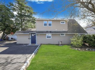 483 Sand Hill Rd, Wantagh, NY 11793