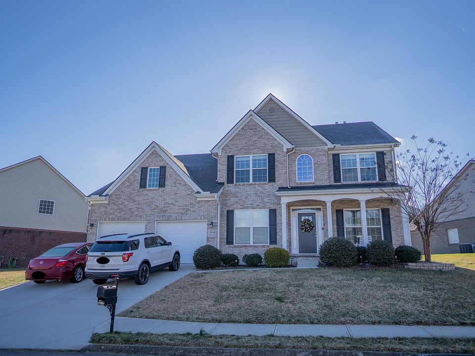 1st image of 1808 Falcon Pointe Dr