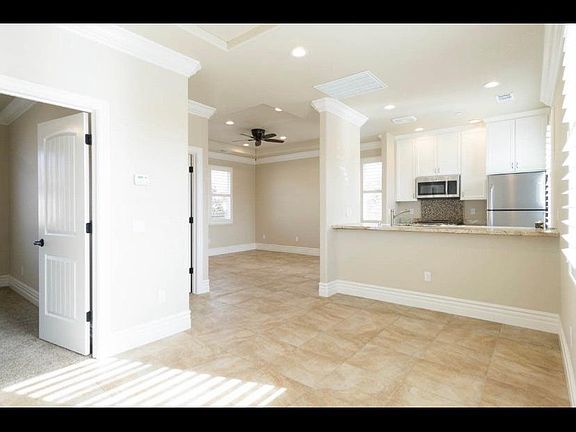 2nd image of 2116 Tienda Dr Unit A