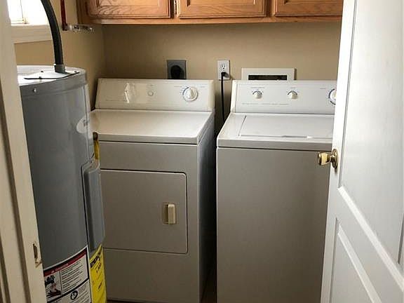 5th image of 804 N Cross Ln APT 4