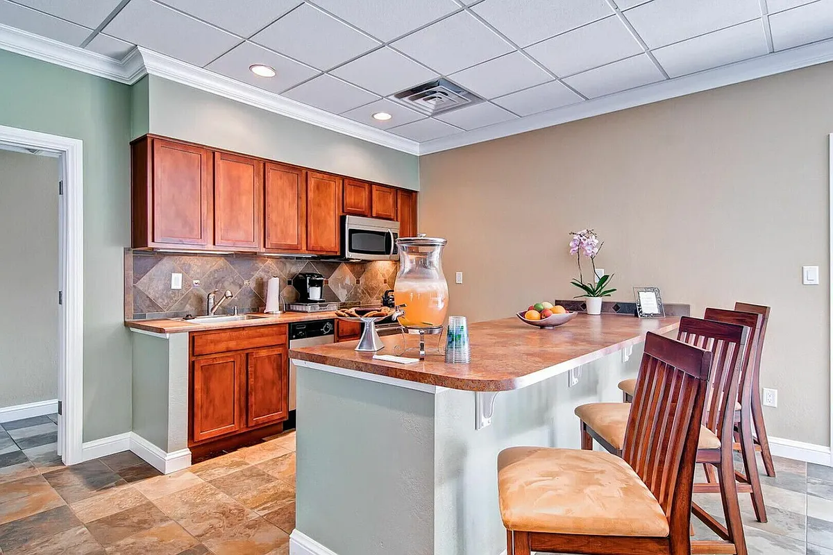 Clubhouse Kitchen - 4920 Thunderbird Cir