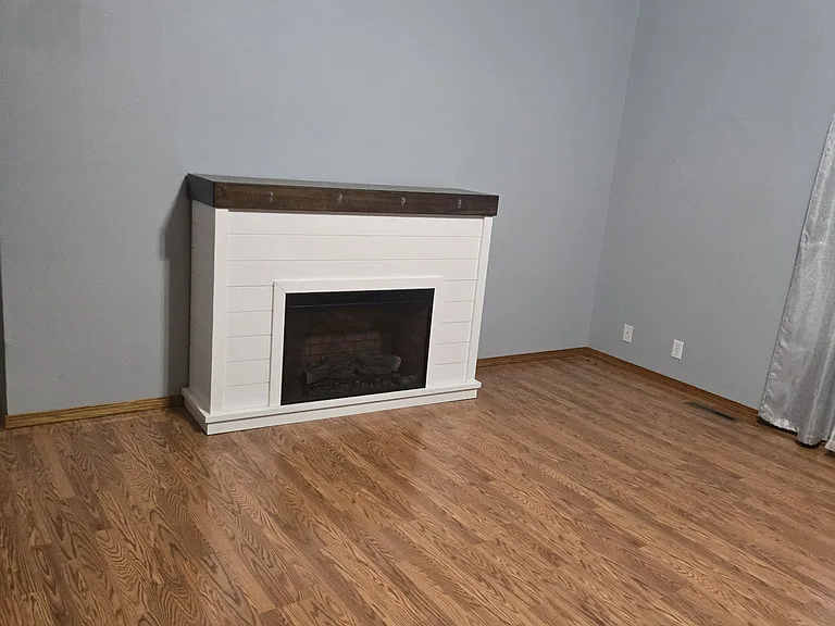 Electric fireplace