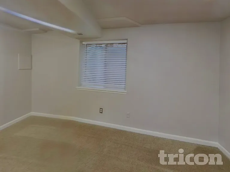 1028 Oriole Cir — Photo 17