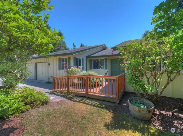 26446 Kingsview Loop NE, Kingston, WA 98346