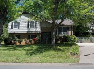 1417 Plumstead Rd, Charlotte, NC 28216