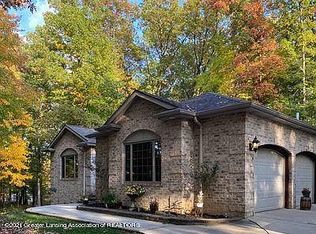 8580 Springbrook Ln, Portland, MI 48875