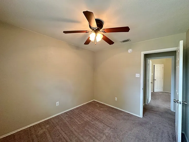 1308 Saddle Dr — Photo 33