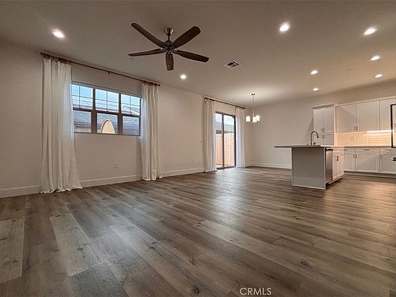 2nd image of 366 S Halcyon Rd