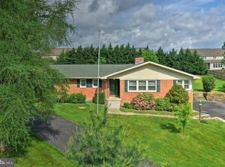 1409 Herrs Ridge Rd, Gettysburg, PA 17325