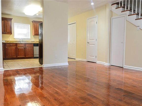 2nd image of 2107 Valmont St