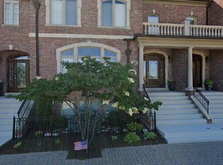 36 N Smith St, Palatine, IL 60067