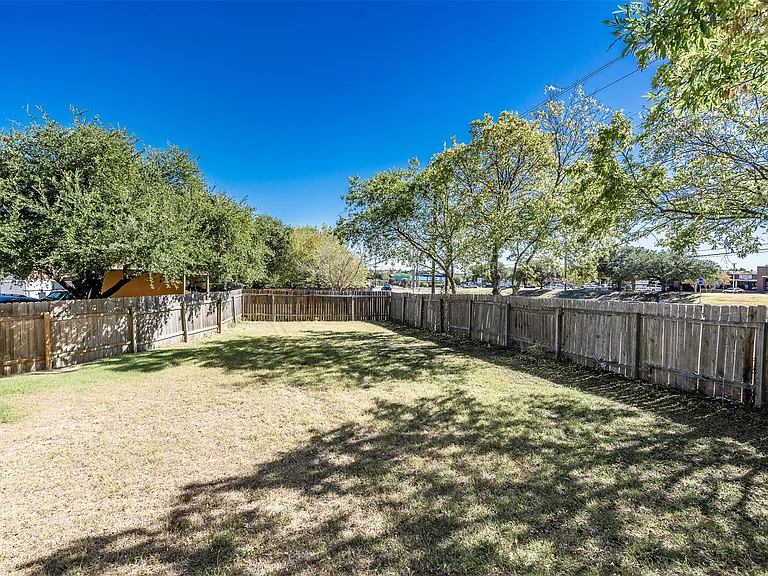 2106 Lamplight Village Cir #A — Photo 19