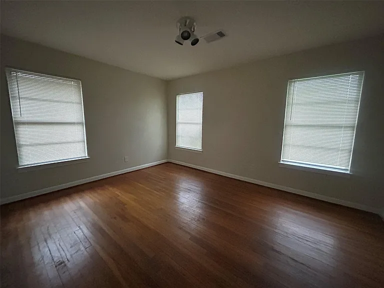 7655 El Rancho St — Photo 12
