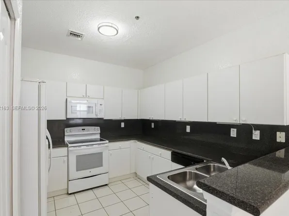 4435 SW 160th Ave APT 214, Hollywood, FL 33027