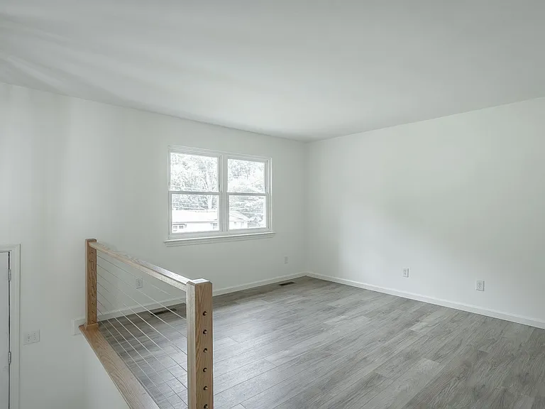 1364 Meadowood Dr — Photo 59