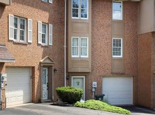 20 Hennig Dr, Pittsburgh, PA 15236