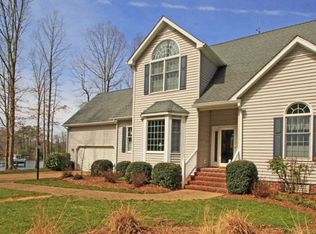 79 Lawrence Cove Ln, Kilmarnock, VA 22482