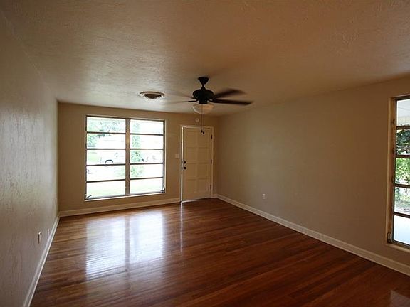 2nd image of 1512 Lancaster Ave