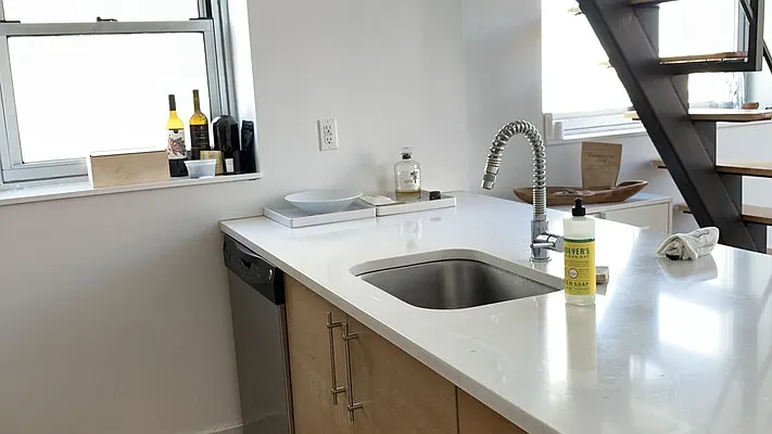 Rented by Nooklyn NYC LLC | media 18