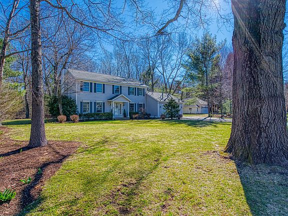 2nd image of 13726 Forest Park Dr