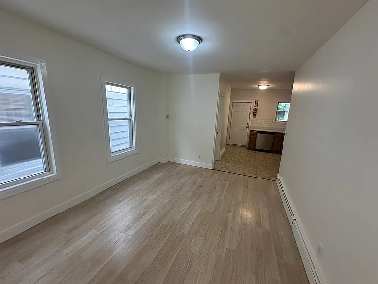 274 Cleveland St #2 — Photo 8