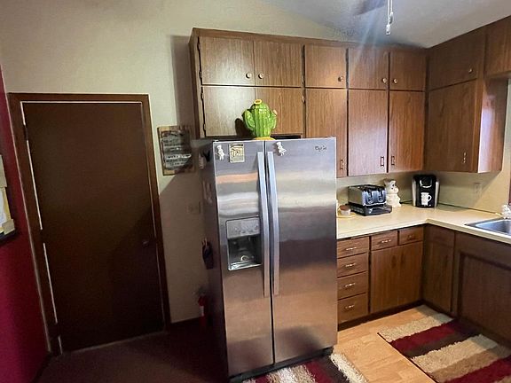 4th image of 387 E Amber Lake Dr