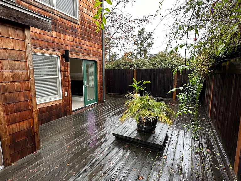 312 Centre Ct — Photo 12