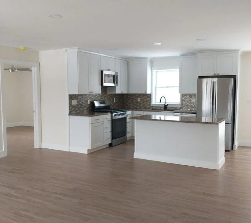 15304 Rosehelen Ln