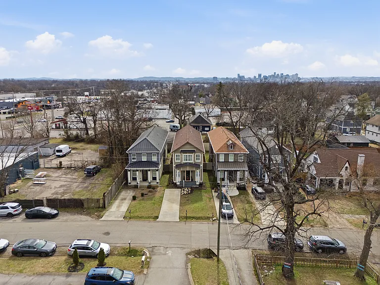 1034 Burchwood Ave — Photo 49