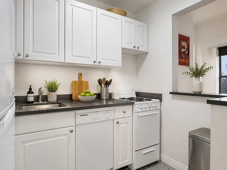 400 W 25th St #5D — Photo 5