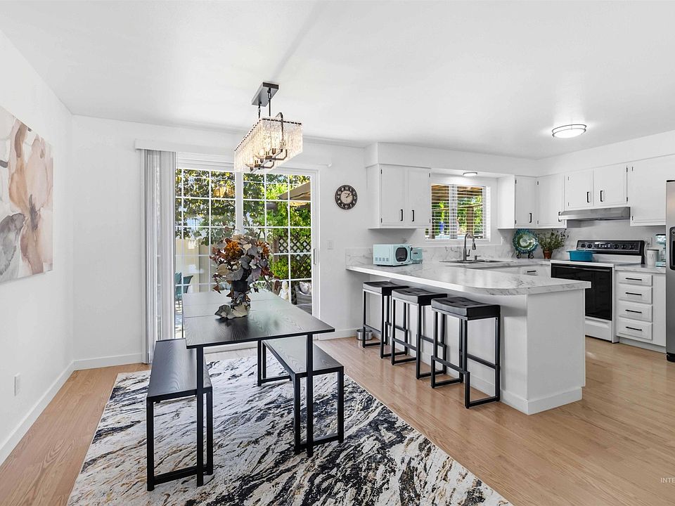 1st image of 214 N Georgia Ave