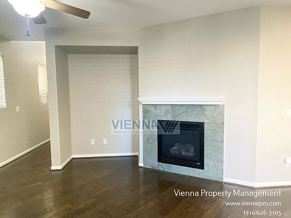 4th image of 131 Candela Cir