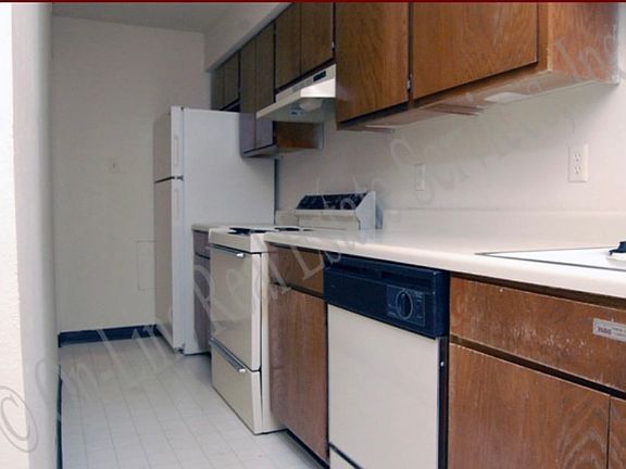 3rd image of 4207 Boyett St APT D
