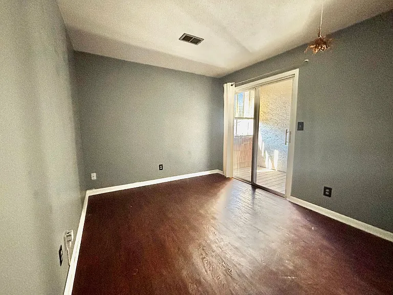 4524 Holly St #24 — Photo 12