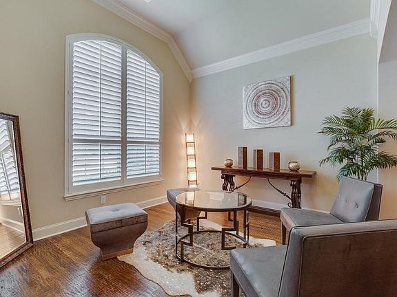5th image of 2318 Salisbury Ct