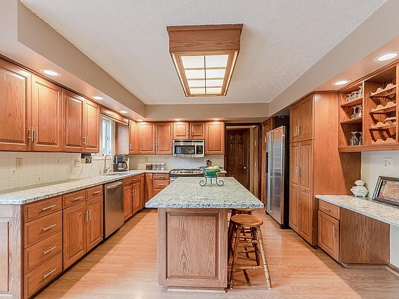 5th image of 9243 Indian Mound Ct