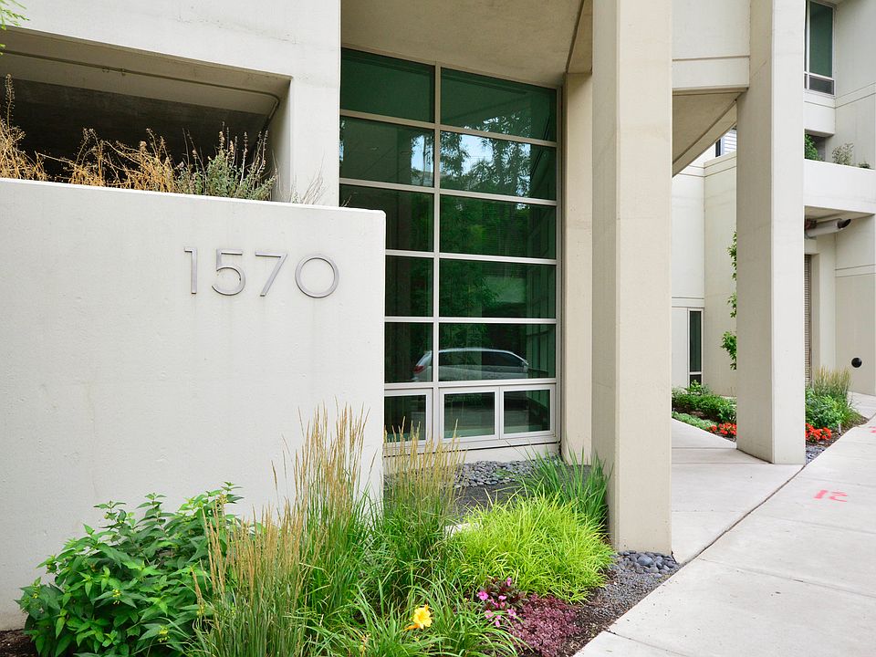 1st image of 1570 Elmwood Ave #901