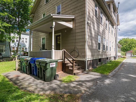 5th image of 13 Munroe St